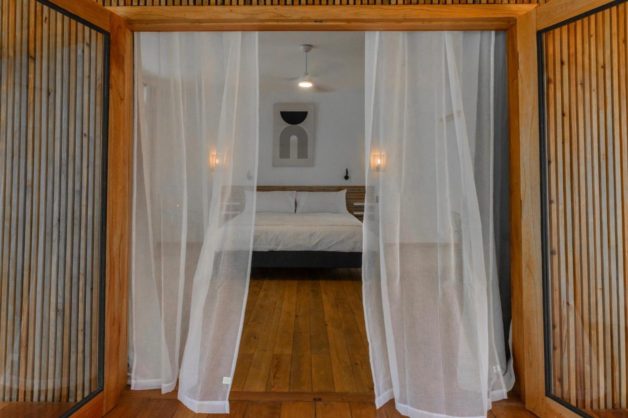 S Boutique Hotel Bocas del Toro Exterior photo